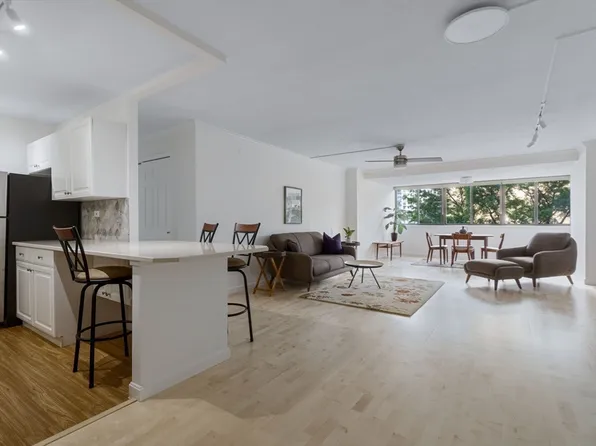 6 Whittier Pl APT 7E, Boston, MA 02114
