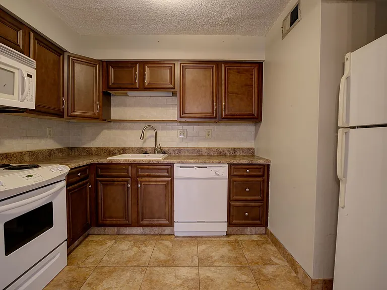 207 S Mobile St #114 — Photo 8