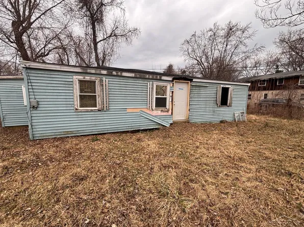 1884 Roberts Ave, Benton Harbor, MI 49022