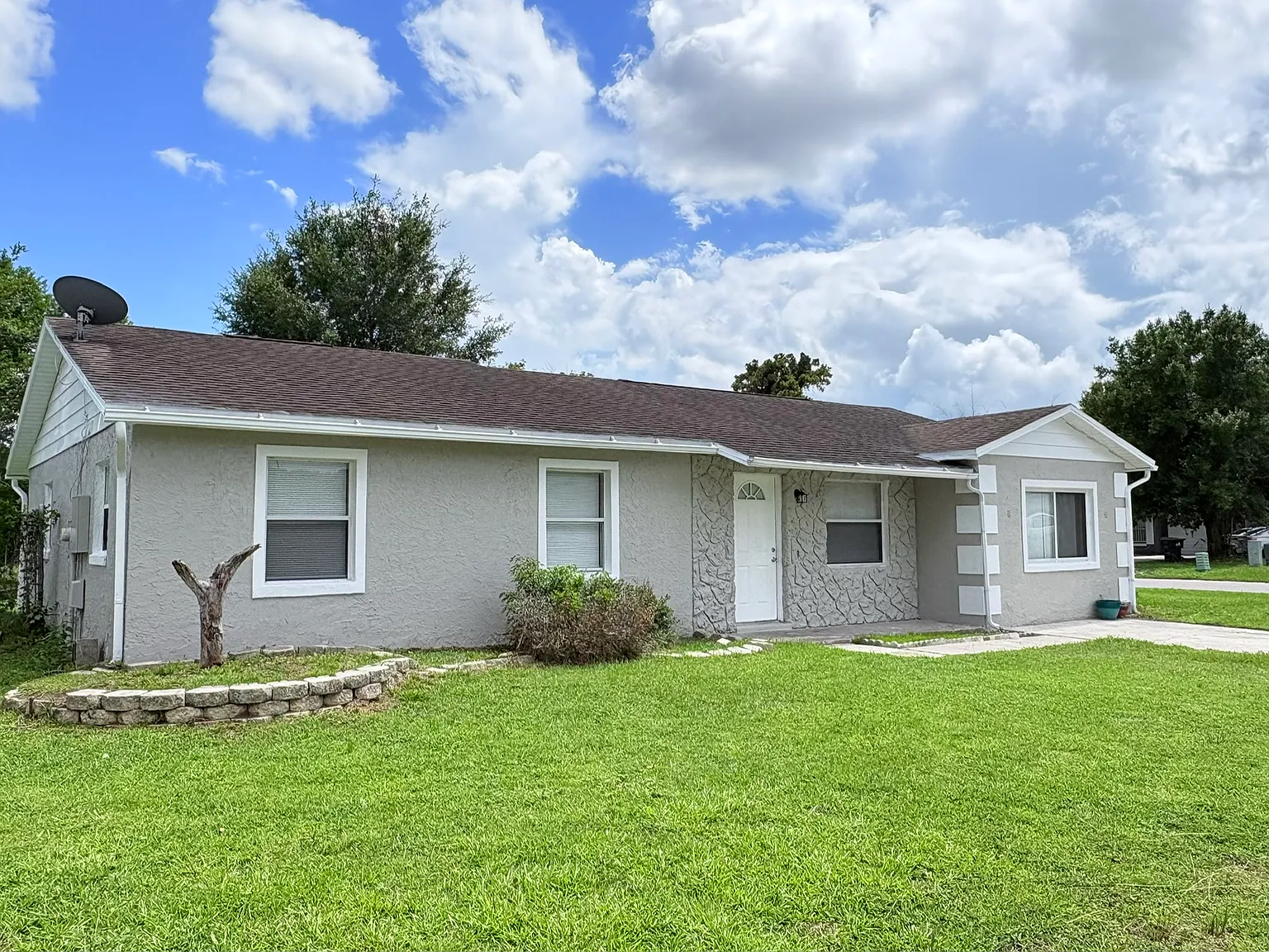 3 bed, 1480 sqft, $1,900 — Photo 2