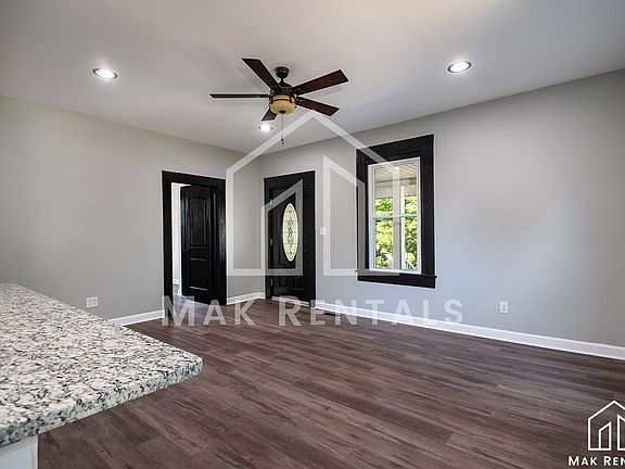 3rd image of 117 S Oakwood Dr