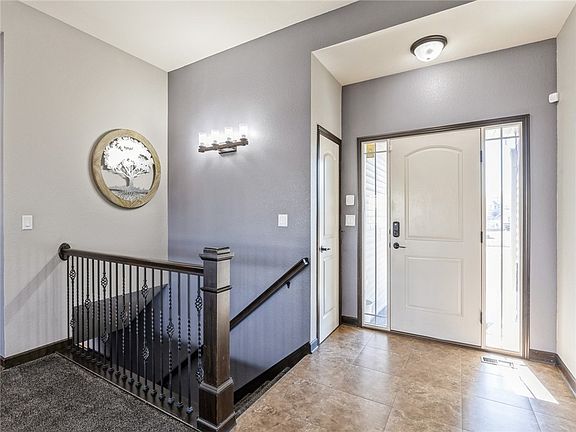 4th image of 8909 Silver St