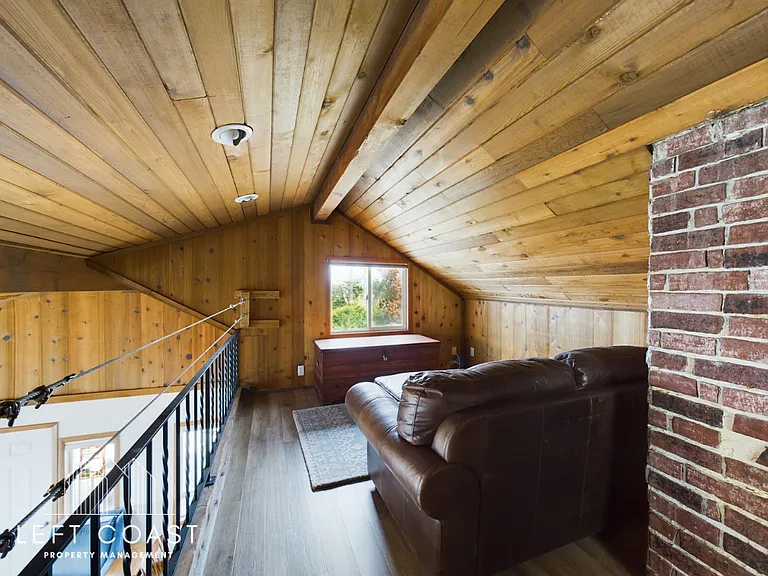 1033 NW Inlet Ave — Photo 35
