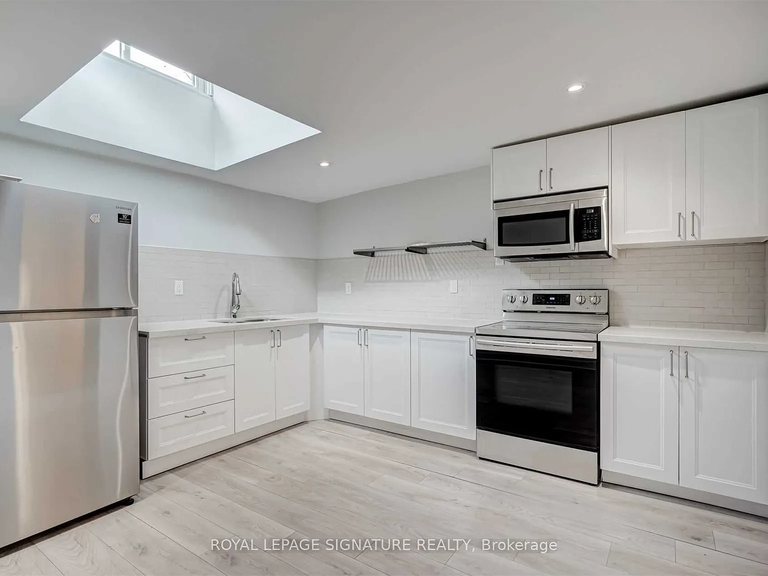 3 bed, $3,000 — Photo 1