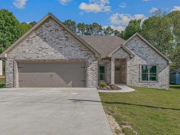 2011 Wildrose Ln, Paragould, AR 72450