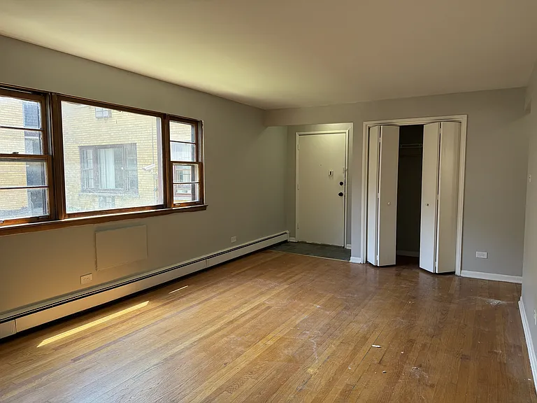7822 S South Shore Dr #2C — Photo 2