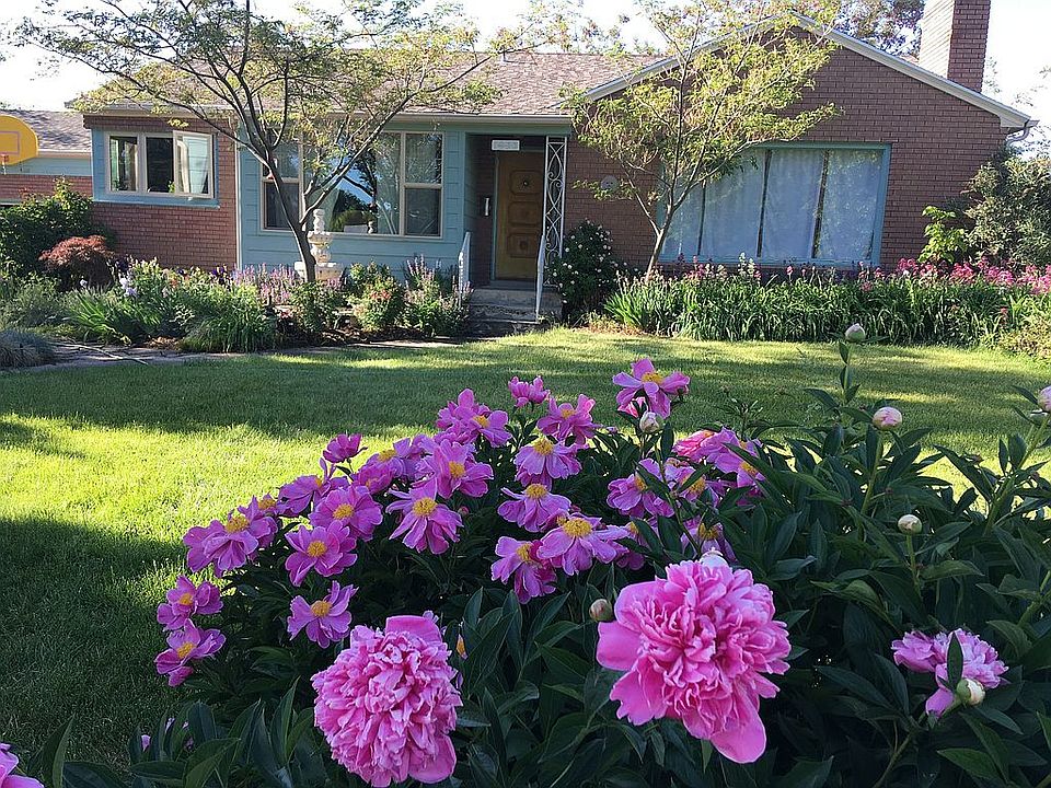 1st image of 1935 E Lambourne Ave