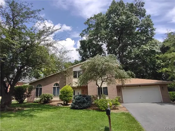 3533 Skyline Dr, Bethlehem, PA 18020