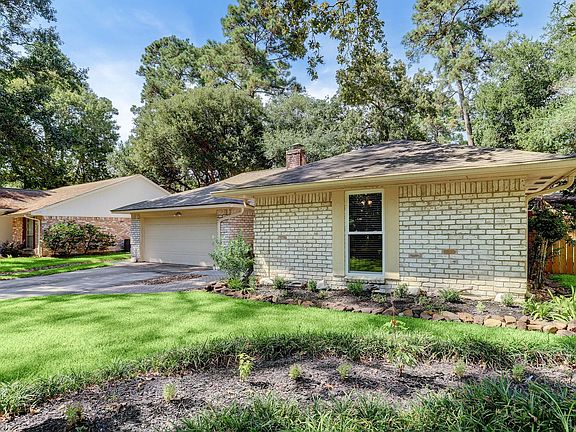 3rd image of 2111 Oak Shores Dr