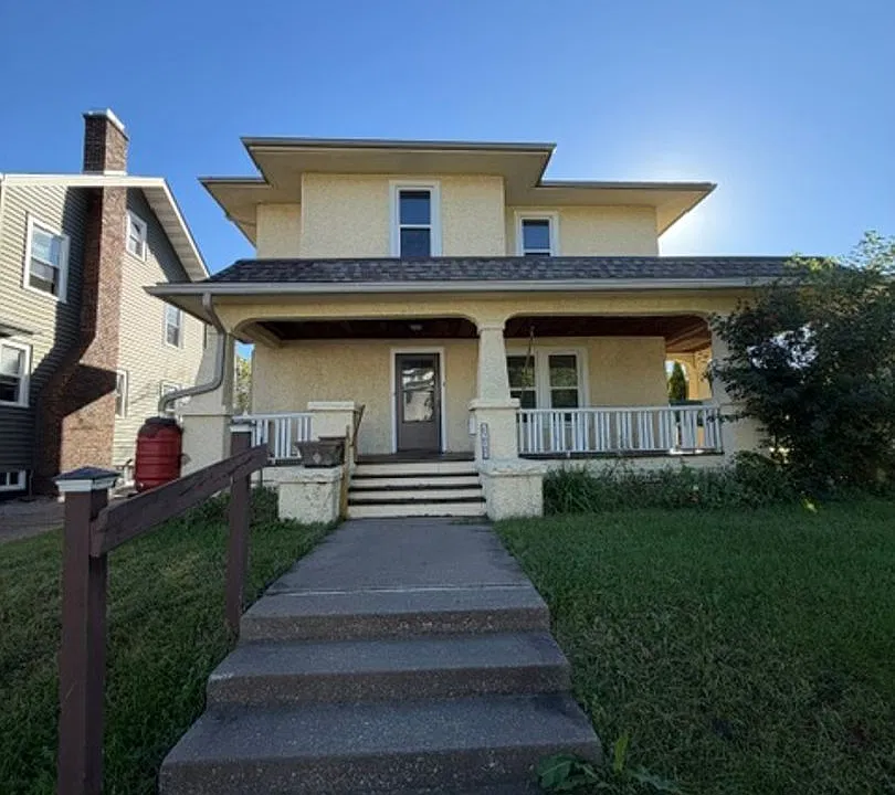 2601 Pershing Ave