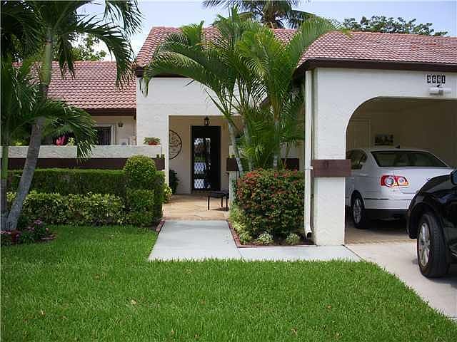 1st image of 5661 Parkwalk Cir E