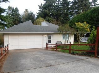 1966 Buckthorn St, Oak Harbor, WA 98277