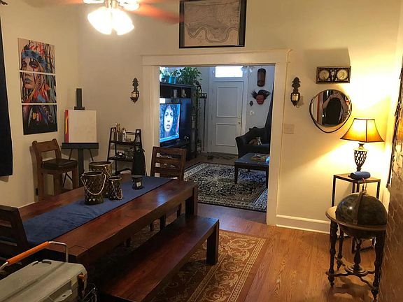 2nd image of 2611 Baronne St