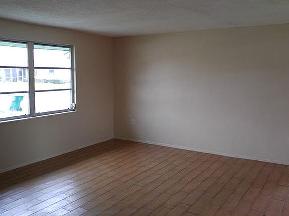 4th image of 754 Forest Hill Ln NW