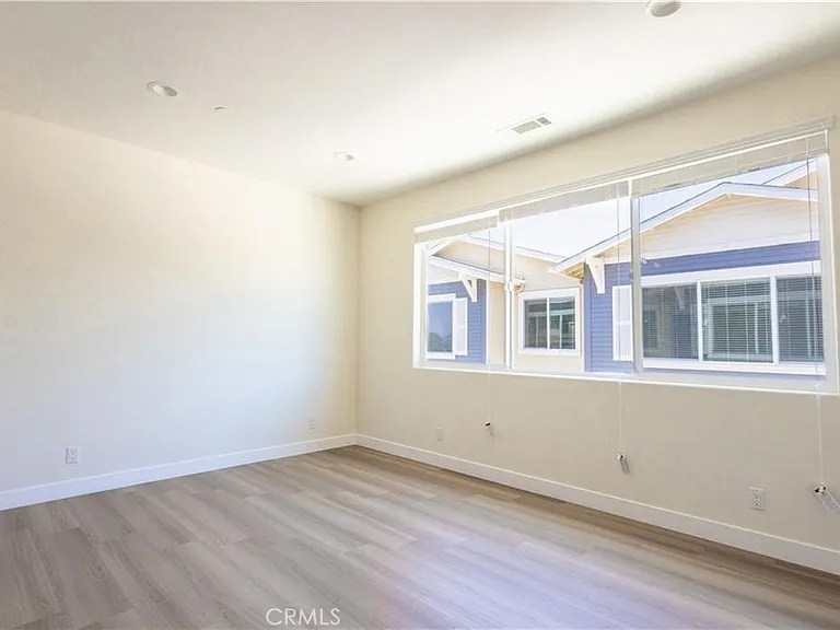 1042 San Juan St — Photo 9
