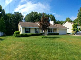 15170 Arborwood Dr, Grand Haven, MI 49417