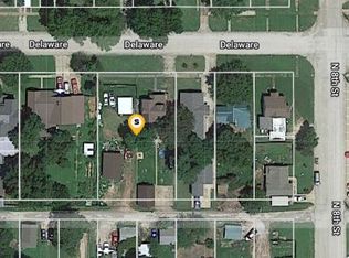 814 Delaware St, Perry, OK 73077