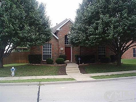 1st image of 1660 Yosemite Dr