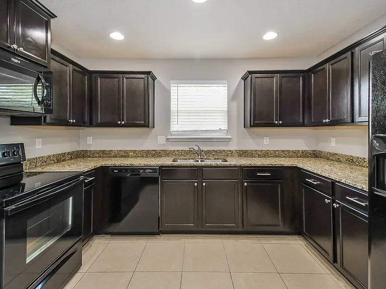 3258 Hidden Meadows Ct — Photo 7