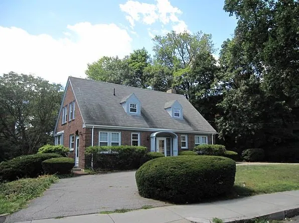 80 Vernon St, Brookline, MA 02446