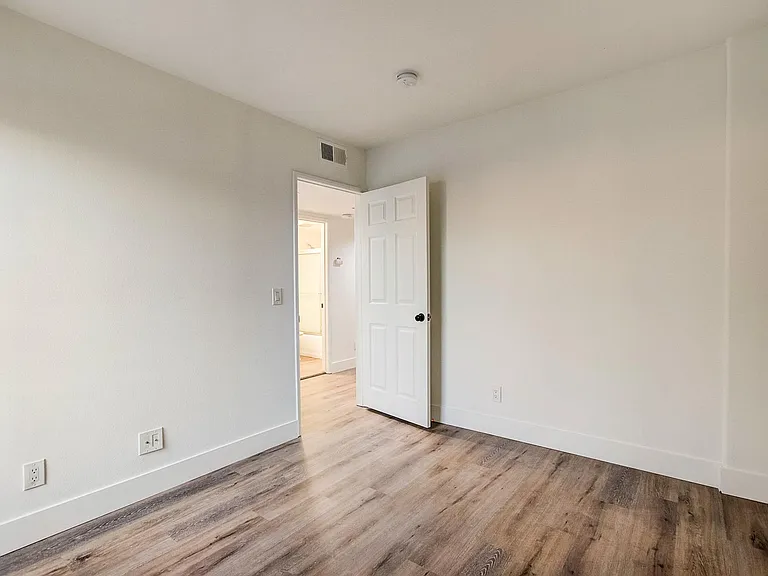 1537 15th St #103 — Photo 14