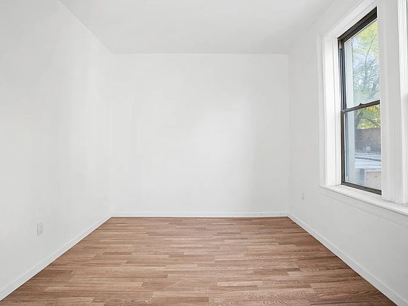 2nd image of 4015 7th Ave APT 10