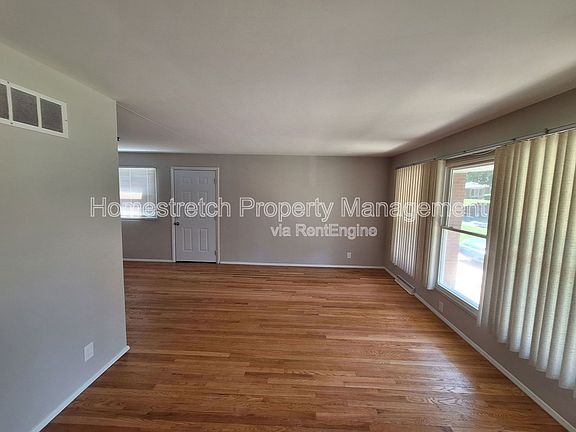 2nd image of 1385 Wadsworth Dr