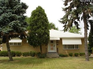 6884 Lalemant Dr, Parma, OH 44129
