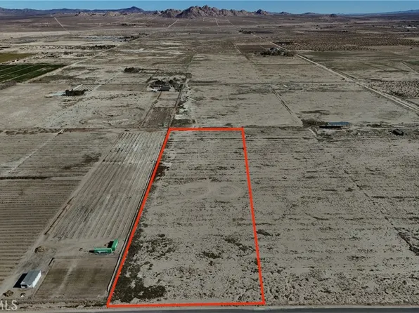 790 Locust Ave, Lucerne Valley, CA 92356