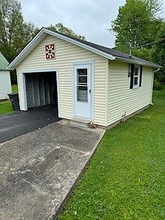 2nd image of 602 Maple St