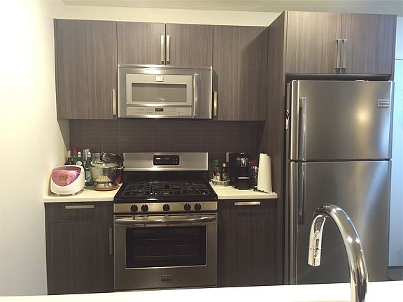 2nd image of 1215 Broadway APT 116