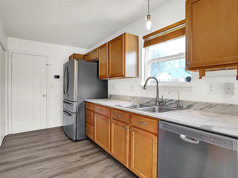 5611 W Tensleep Rd — Photo 9