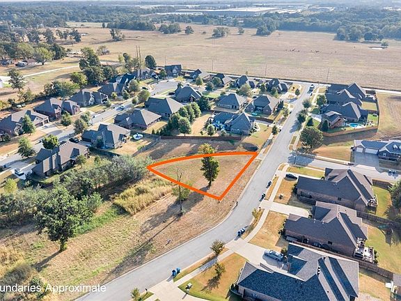 4th image of 6300 SW Fair View Blvd #29