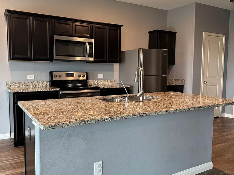 105 Rainey Dr — Photo 10