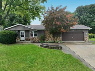 11030 N Evergreen Dr, Birch Run, MI 48415