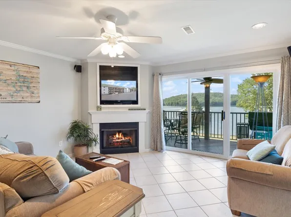 549 Park Place Dr, Kaiser, MO