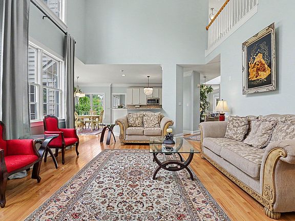 3rd image of 9212 Meadow Mist Ct