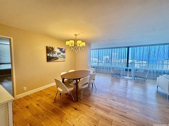 4th image of 1910 Ala Moana Blvd APT 22C