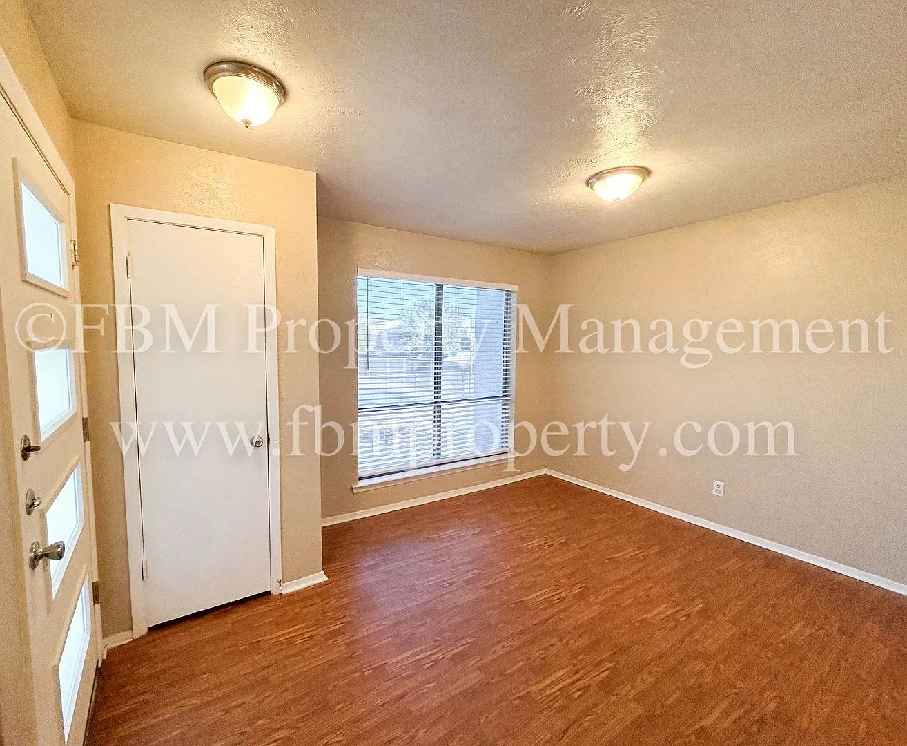 2 bed, 1.0 bath, 801 sqft, $1,125 — Photo 3