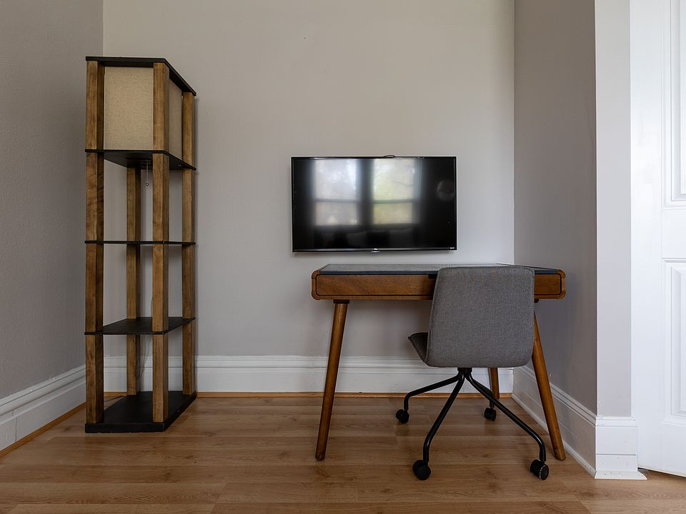 1st image of 4382 W Pine Blvd #4382