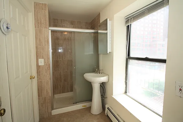 Rented by MAPT Residential LLC | media 7