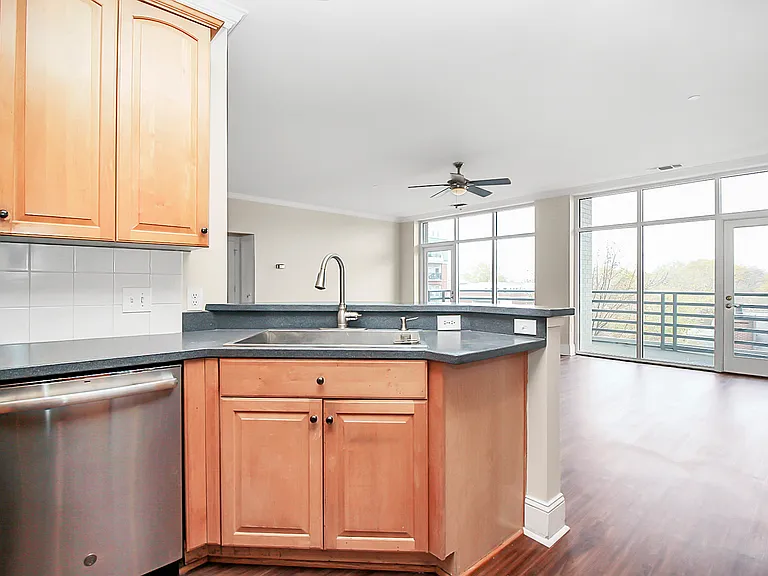 400 N Church St #414-1-1 — Photo 8