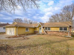 1004 E Sheridan St, Olathe, KS 66061