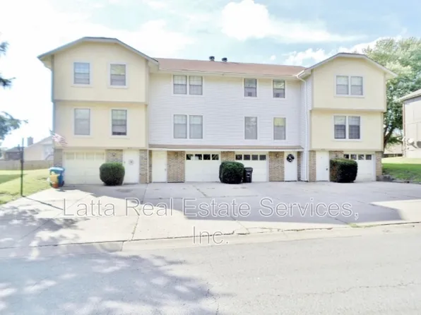 419 NW 3rd St, Blue Springs, MO 64014