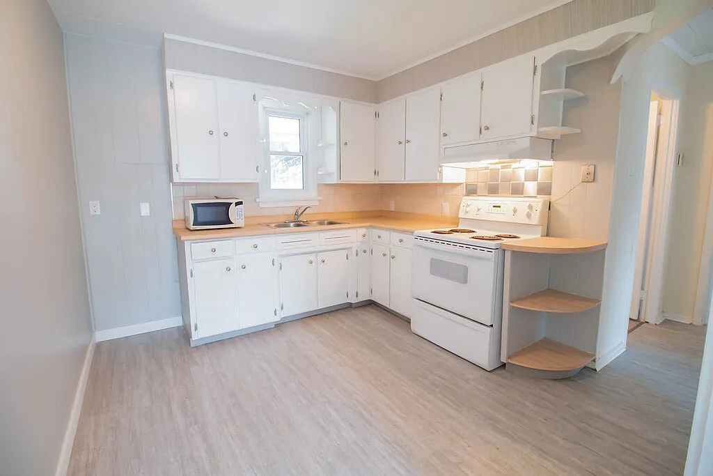 58 Churchill Avenue - 1 — Photo 4