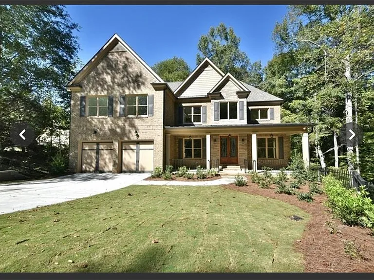 510 Lake Medlock Dr — Photo 1