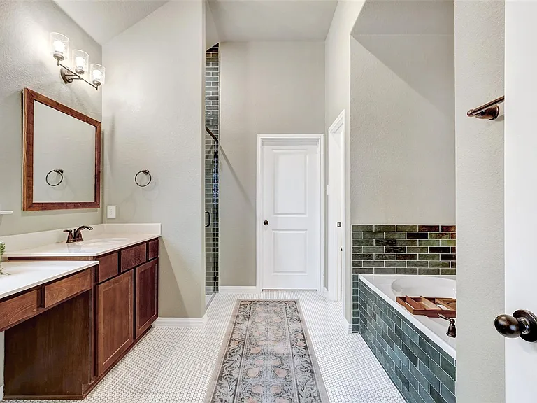1117 Spring Gulch Ln — Photo 24