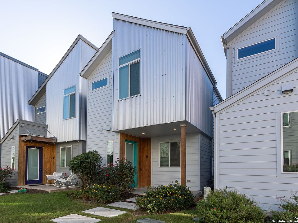 1st image of 330 Clay St #16