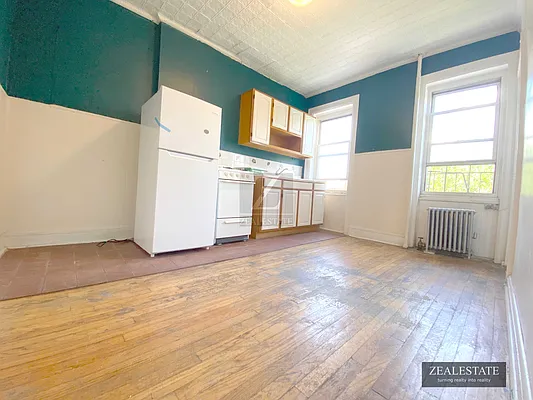 Rented by ZealEstate Group Inc | media 25