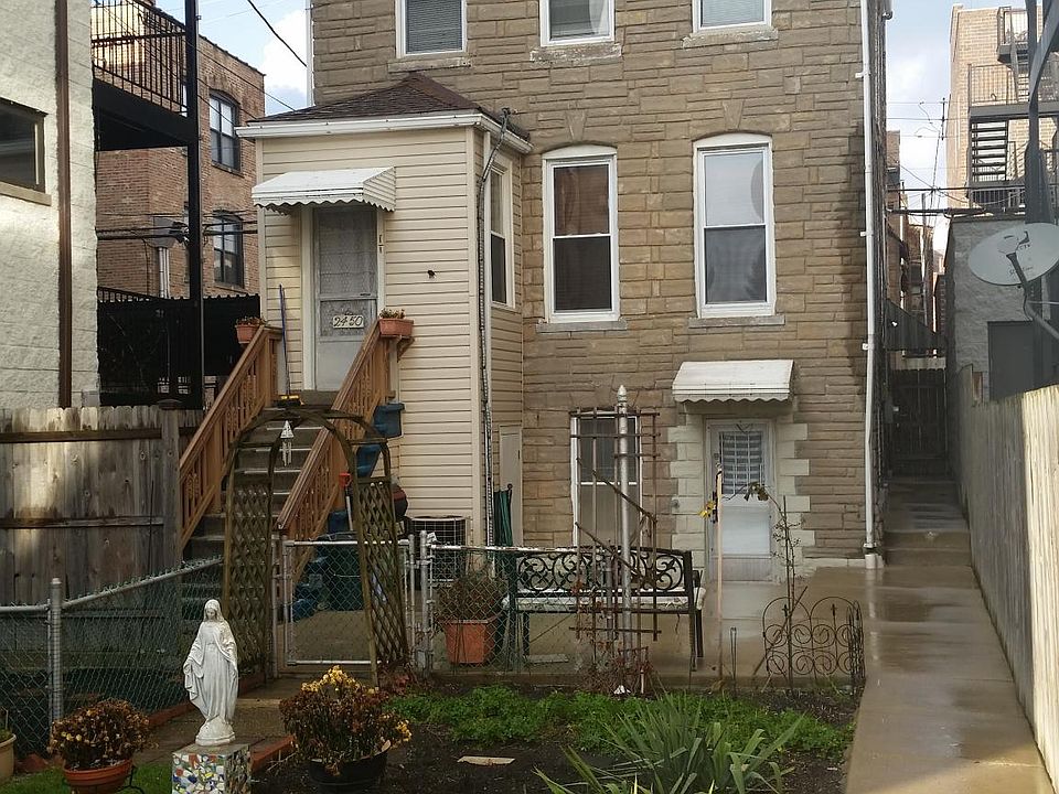 1st image of 2450 W Augusta Blvd #G